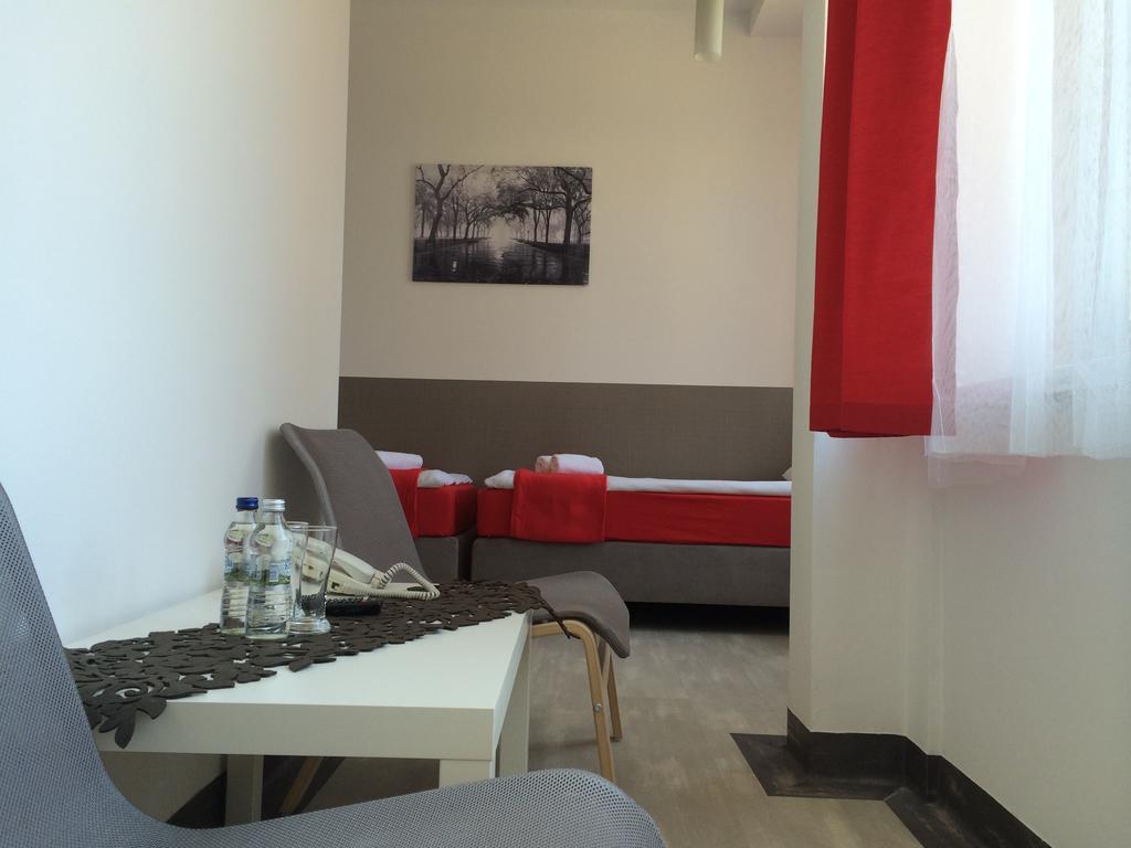 Hotel Kielce Ruang foto