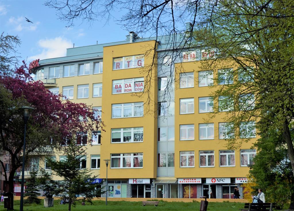 Hotel Kielce Bagian luar foto